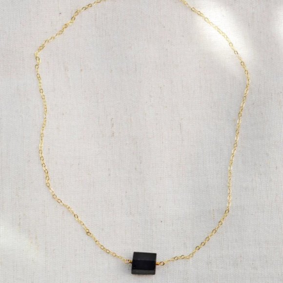 BRAND NEW Black Tourmaline Raw Nugget Dainty 14K Gold-Fill Necklace Chain 18'' - Picture 3 of 3